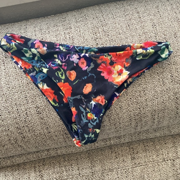 Bright Strappy String Bikini Set | S - Picture 4 of 4